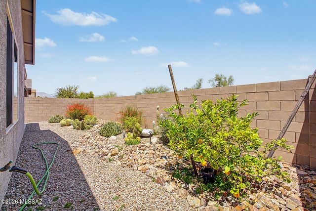 8675 E Seabury Court, Tucson, AZ 85710