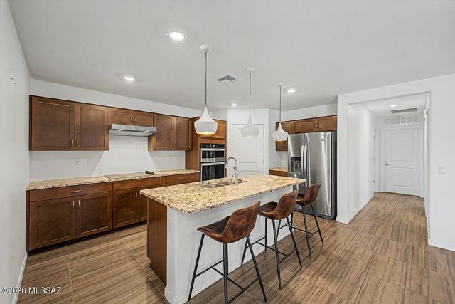 8675 E Seabury Court, Tucson, AZ 85710