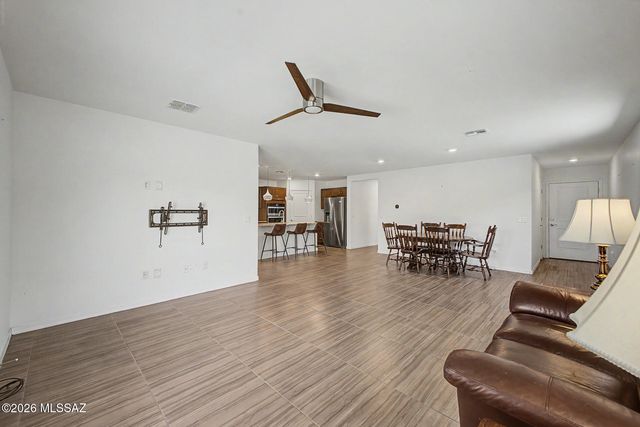 8675 E Seabury Court, Tucson, AZ 85710
