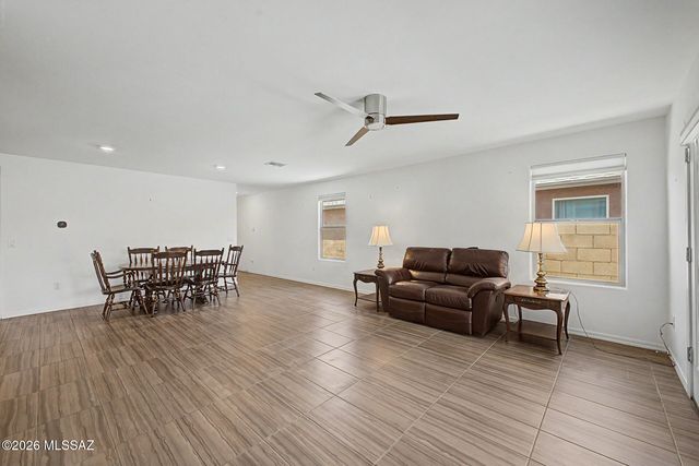 8675 E Seabury Court, Tucson, AZ 85710