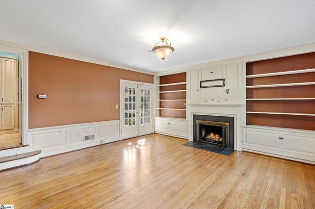 122 Lakecrest Drive, Greenville, SC 29609