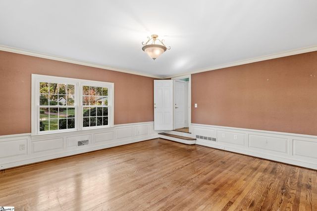 122 Lakecrest Drive, Greenville, SC 29609