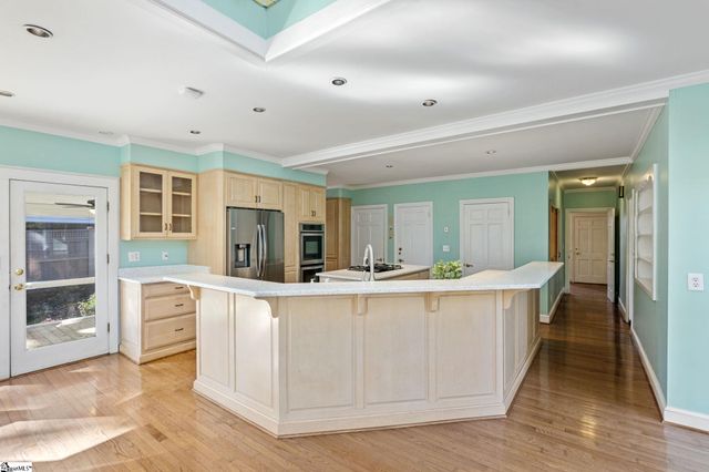 122 Lakecrest Drive, Greenville, SC 29609