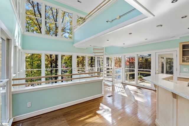 122 Lakecrest Drive, Greenville, SC 29609