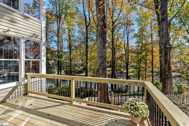 122 Lakecrest Drive, Greenville, SC 29609