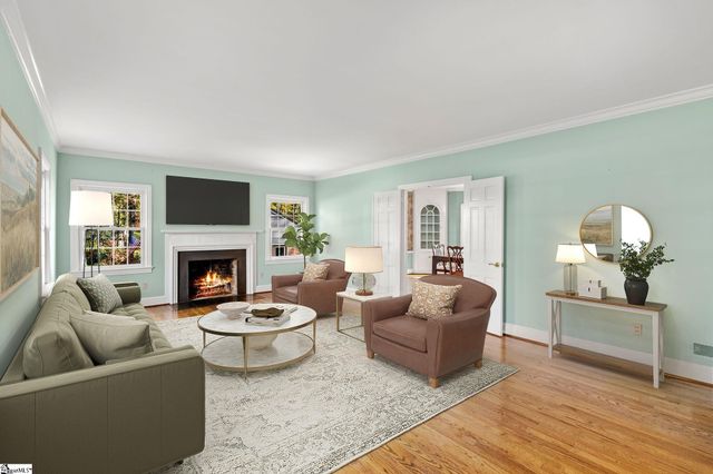 122 Lakecrest Drive, Greenville, SC 29609