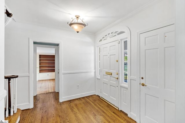 122 Lakecrest Drive, Greenville, SC 29609