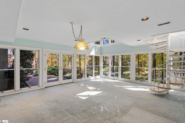 122 Lakecrest Drive, Greenville, SC 29609