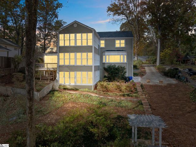 122 Lakecrest Drive, Greenville, SC 29609