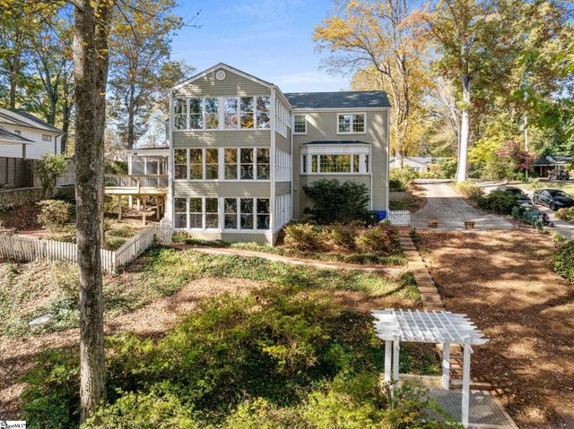 122 Lakecrest Drive, Greenville, SC 29609