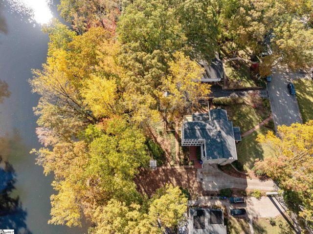 122 Lakecrest Drive, Greenville, SC 29609