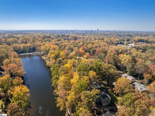 122 Lakecrest Drive, Greenville, SC 29609