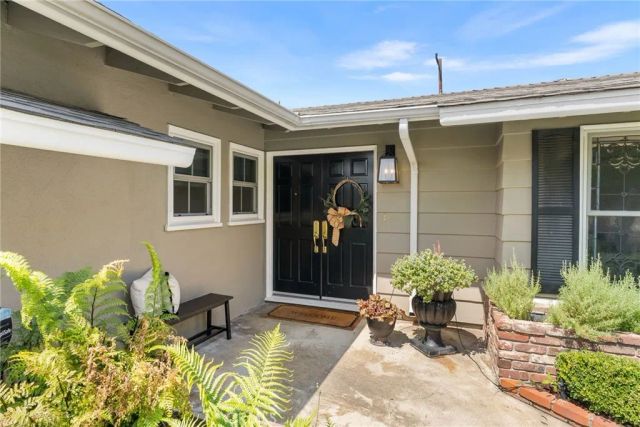 13831 Winthrope Street, North Tustin, CA 92705