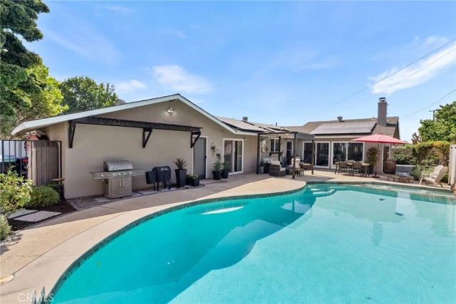 13831 Winthrope Street, North Tustin, CA 92705