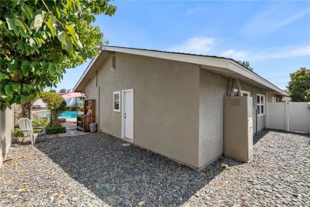13831 Winthrope Street, North Tustin, CA 92705