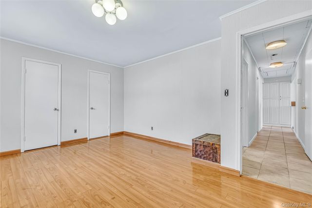 1501 Howell Road, Valley Stream, NY 11580