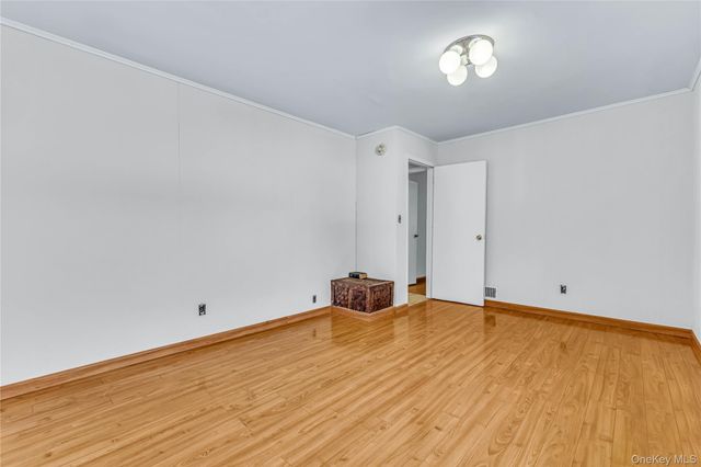 1501 Howell Road, Valley Stream, NY 11580