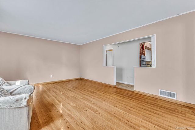 1501 Howell Road, Valley Stream, NY 11580