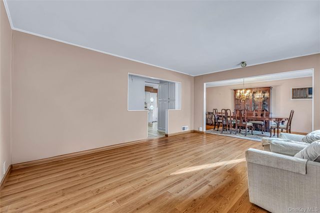 1501 Howell Road, Valley Stream, NY 11580
