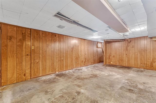 1501 Howell Road, Valley Stream, NY 11580