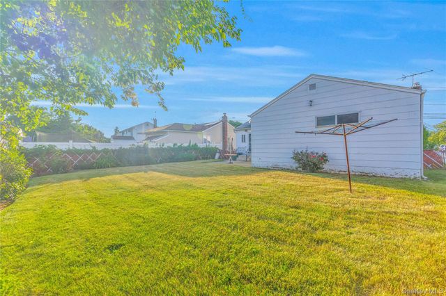 1501 Howell Road, Valley Stream, NY 11580