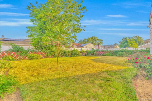 1501 Howell Road, Valley Stream, NY 11580