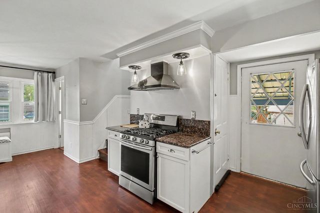 6735 Parkland Avenue, Cincinnati, OH 45233