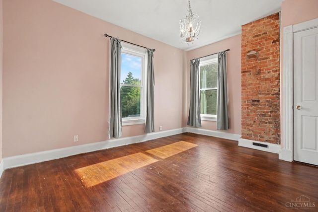 6735 Parkland Avenue, Cincinnati, OH 45233