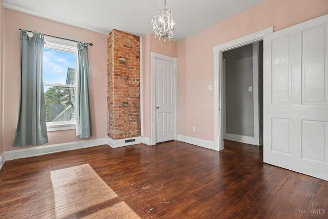 6735 Parkland Avenue, Cincinnati, OH 45233