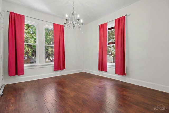 6735 Parkland Avenue, Cincinnati, OH 45233