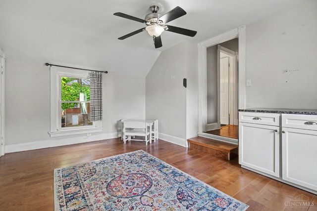 6735 Parkland Avenue, Cincinnati, OH 45233