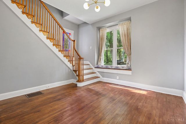 6735 Parkland Avenue, Cincinnati, OH 45233