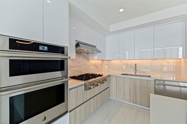 400 CENTRAL AVENUE 1105, St Petersburg, FL 33701