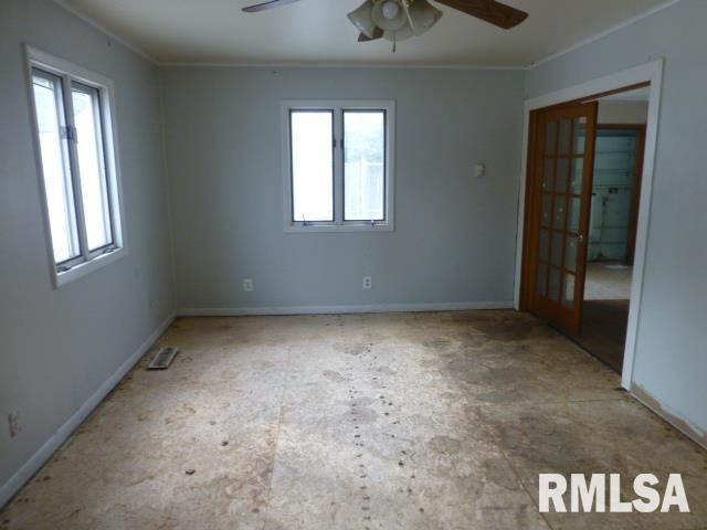 1932 E BLACK Avenue, Springfield, IL 62702