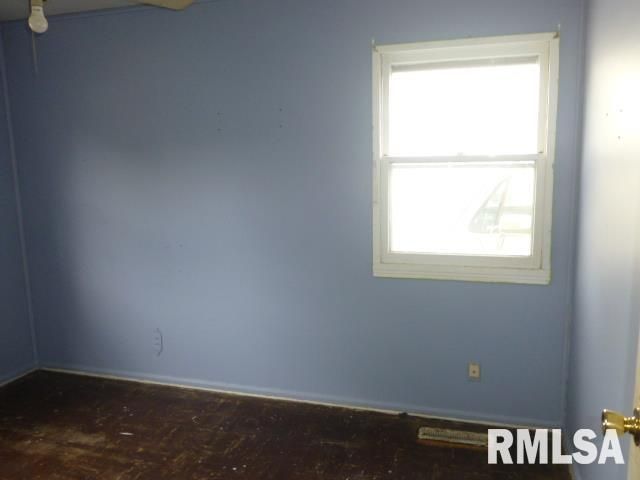 1932 E BLACK Avenue, Springfield, IL 62702