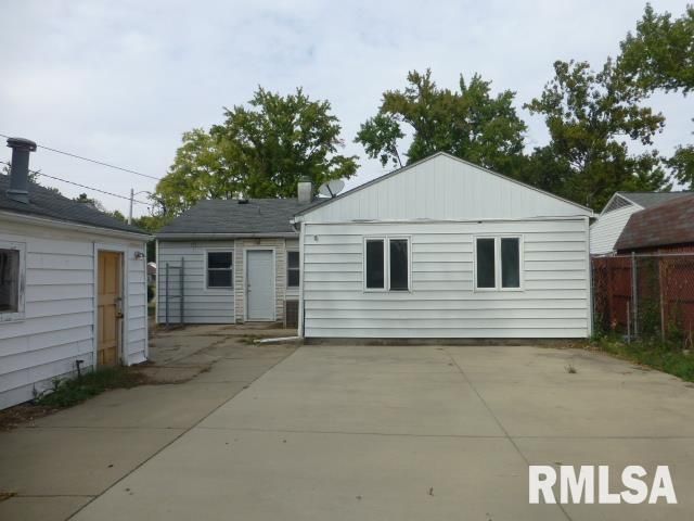 1932 E BLACK Avenue, Springfield, IL 62702