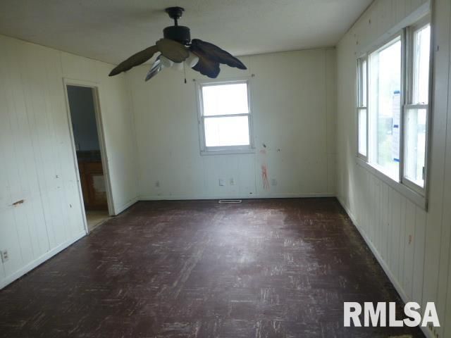 1932 E BLACK Avenue, Springfield, IL 62702