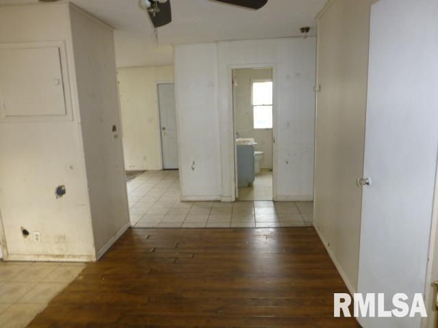 1932 E BLACK Avenue, Springfield, IL 62702