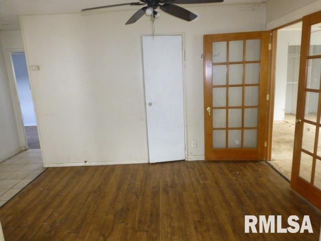 1932 E BLACK Avenue, Springfield, IL 62702