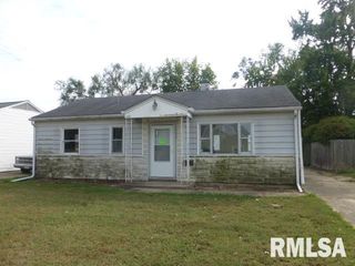 1932 E BLACK Avenue, Springfield, IL 62702