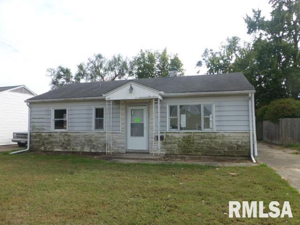 1932 E BLACK Avenue, Springfield, IL 62702