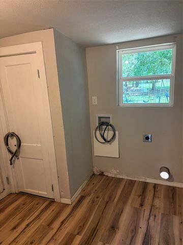 330 E Thompson Street, Jacksboro, TX 76458