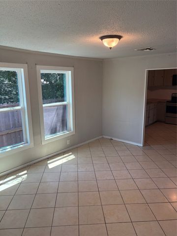 330 E Thompson Street, Jacksboro, TX 76458