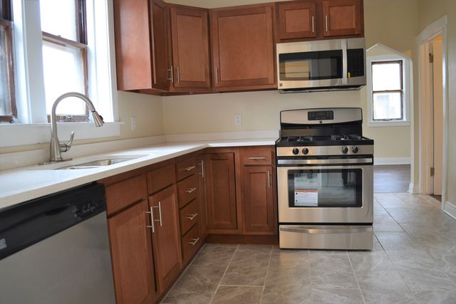 3759 S Union Avenue 1F, Chicago, IL 60609