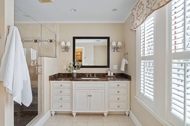 4 Dartmouth, Winchester, MA 01890