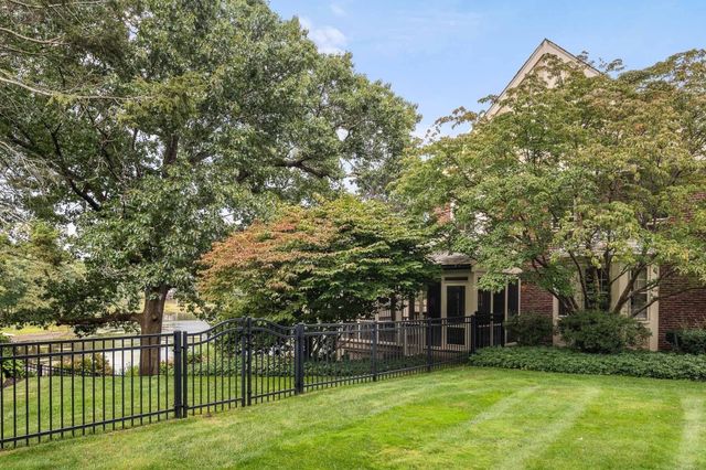 4 Dartmouth, Winchester, MA 01890