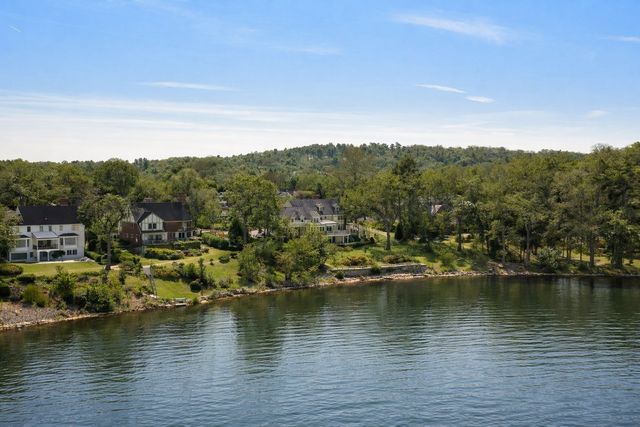 4 Dartmouth, Winchester, MA 01890