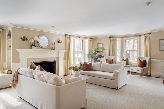4 Dartmouth, Winchester, MA 01890