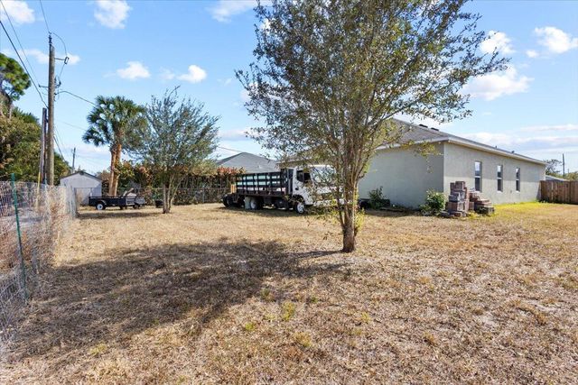 555 SW Halibut Avenue, Port St. Lucie, Port St Lucie, FL 34953