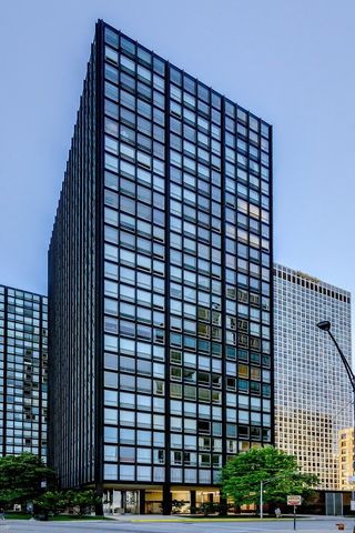 880 N Lake Shore Drive 25H, Chicago, IL 60611